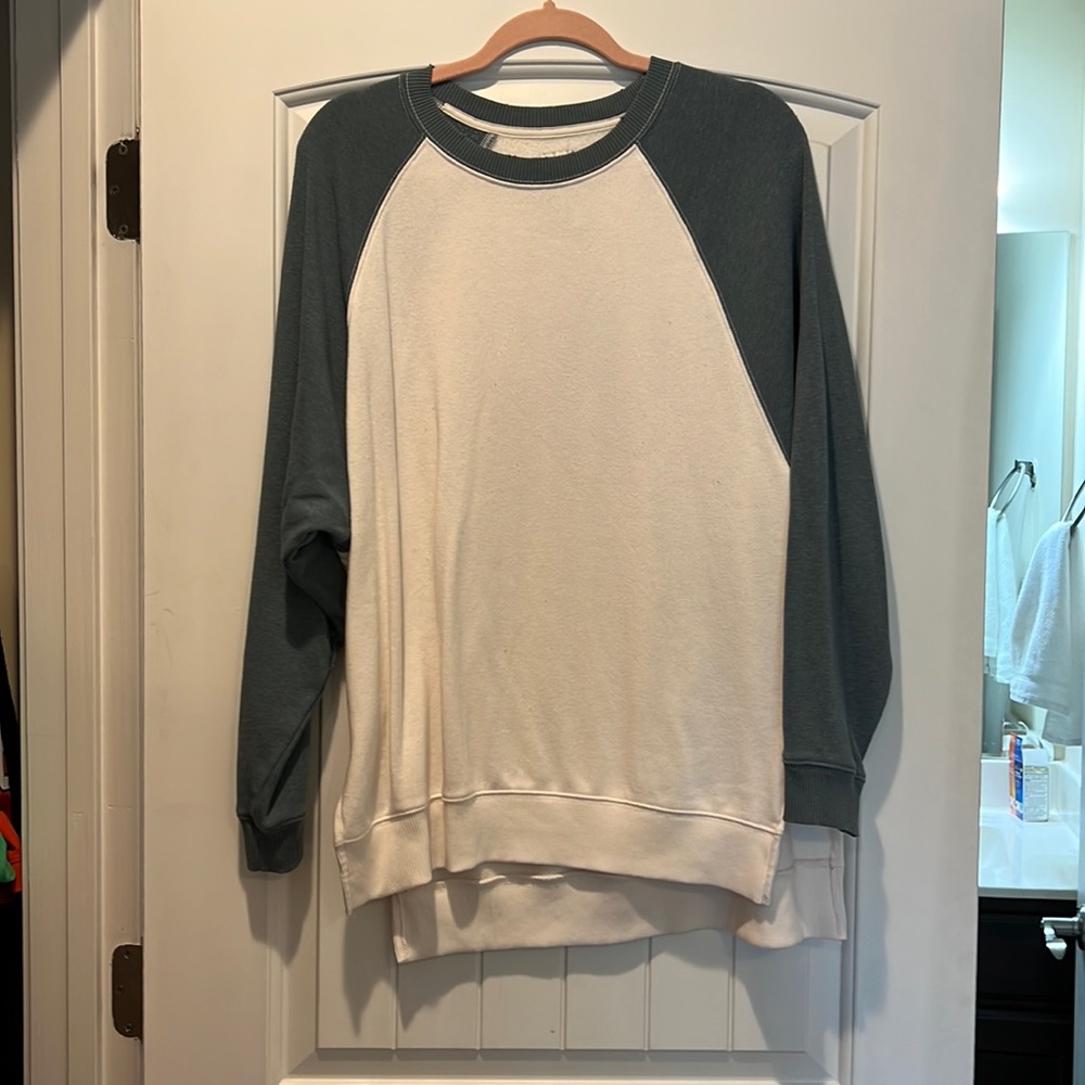 American Eagle Oversized Top